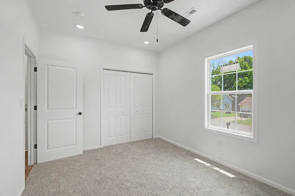 318 318 Pine Hill Dr Drive Hopkinsville KY 42240