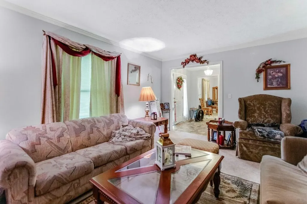 1512 Oak Ridge Court Hopkinsville KY 42240
