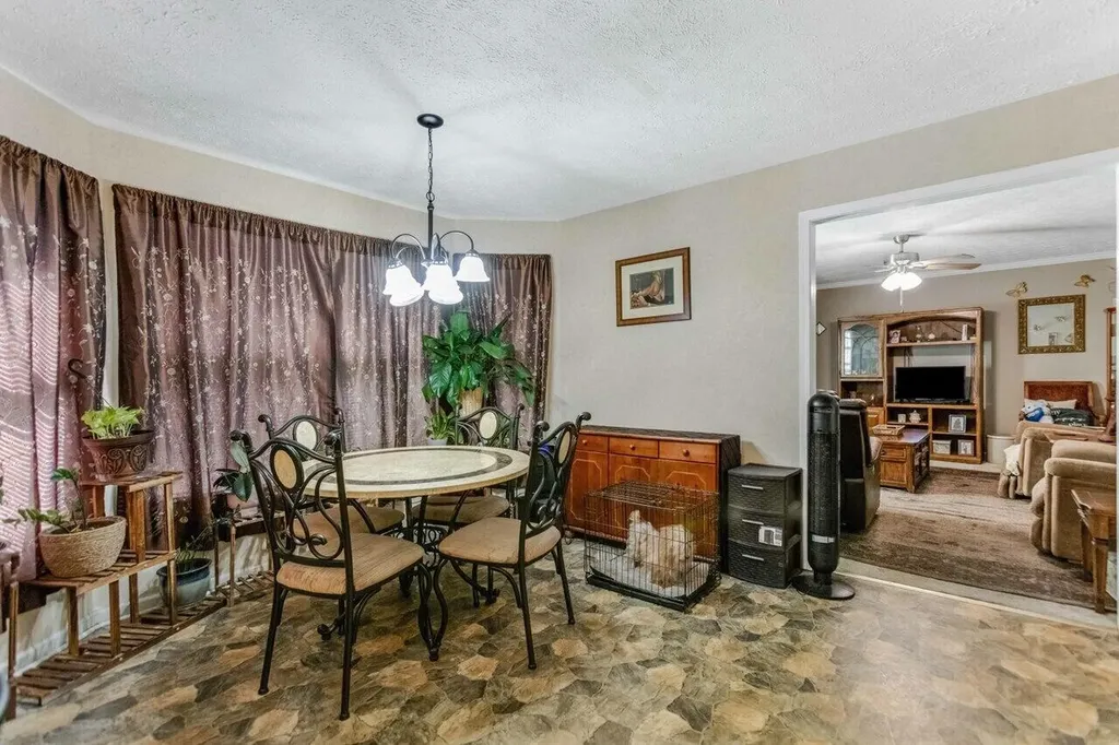1512 Oak Ridge Court Hopkinsville KY 42240