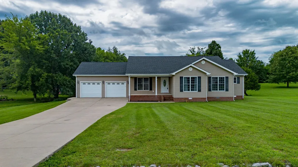 224 Hunters Lane Calvert City KY 42029