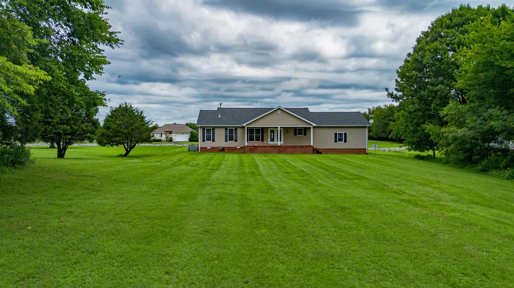 224 Hunters Lane Calvert City KY 42029