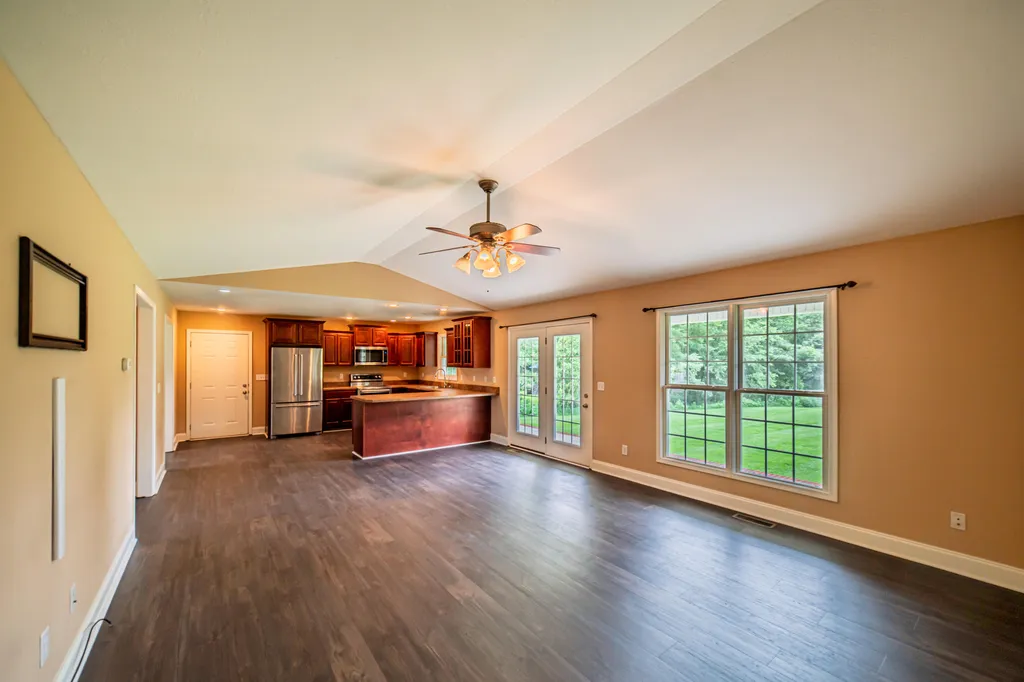 224 Hunters Lane Calvert City KY 42029