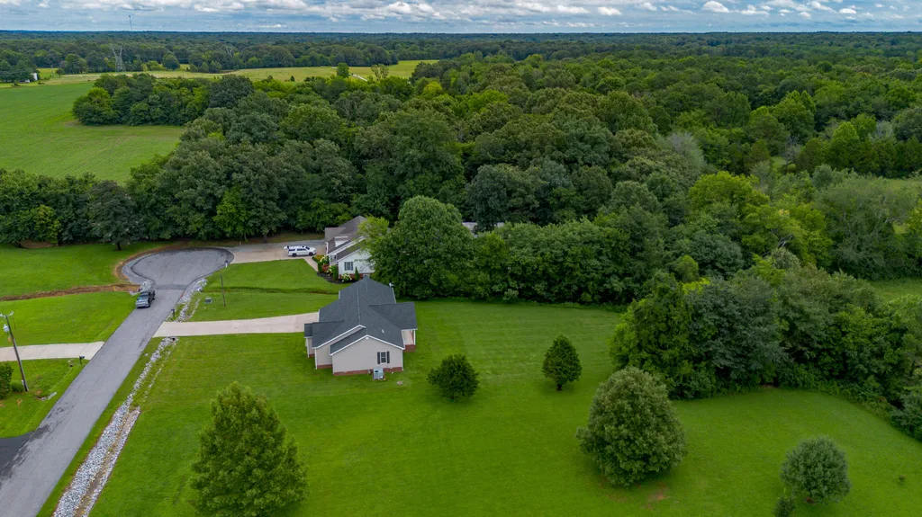 224 Hunters Lane Calvert City KY 42029