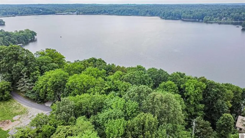 Lot 6 & 7 Deer Run Road Eddyville KY 42038