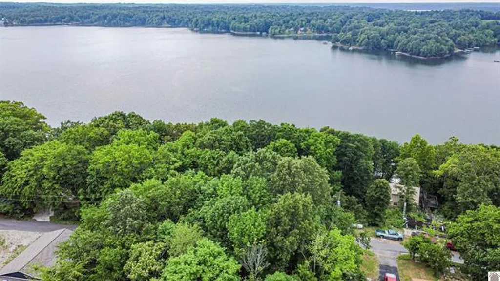 Lot 6 & 7 Deer Run Road Eddyville KY 42038
