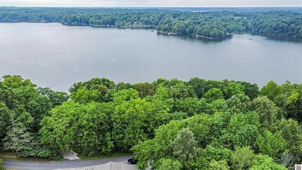 Lot 6 & 7 Deer Run Road Eddyville KY 42038