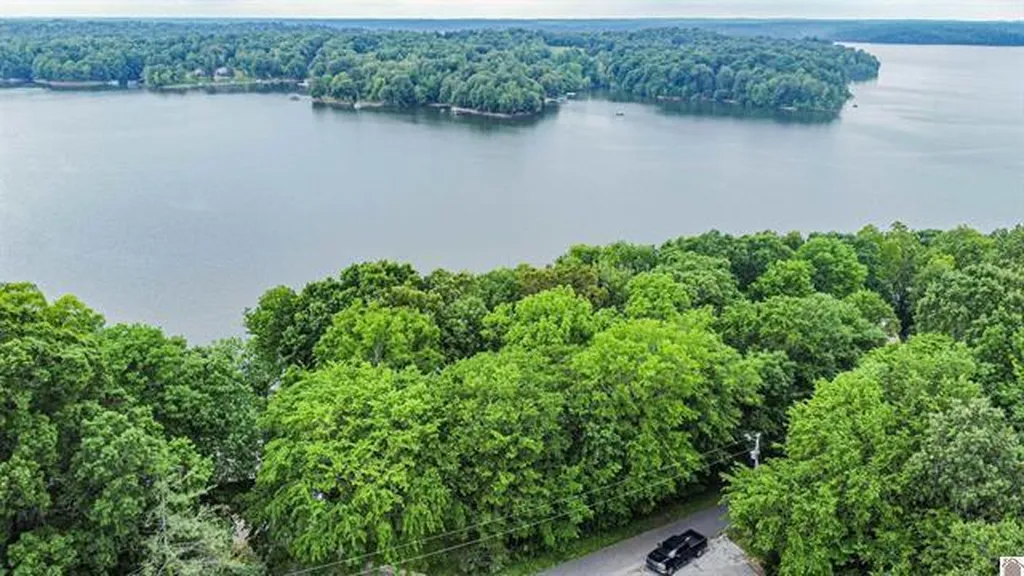 Lot 6 & 7 Deer Run Road Eddyville KY 42038