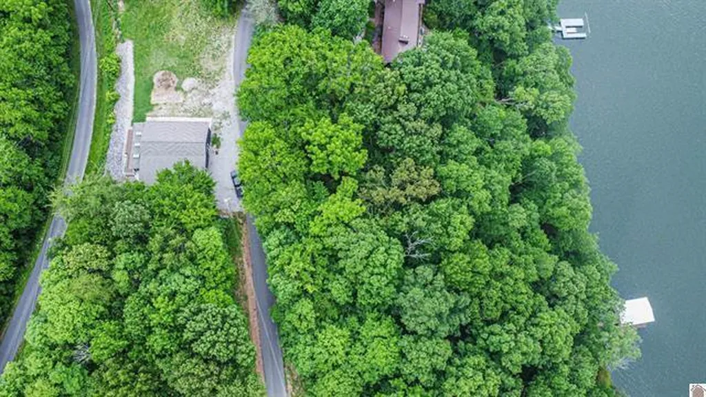 Lot 6 & 7 Deer Run Road Eddyville KY 42038