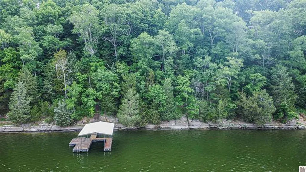 Lot 6 & 7 Deer Run Road Eddyville KY 42038