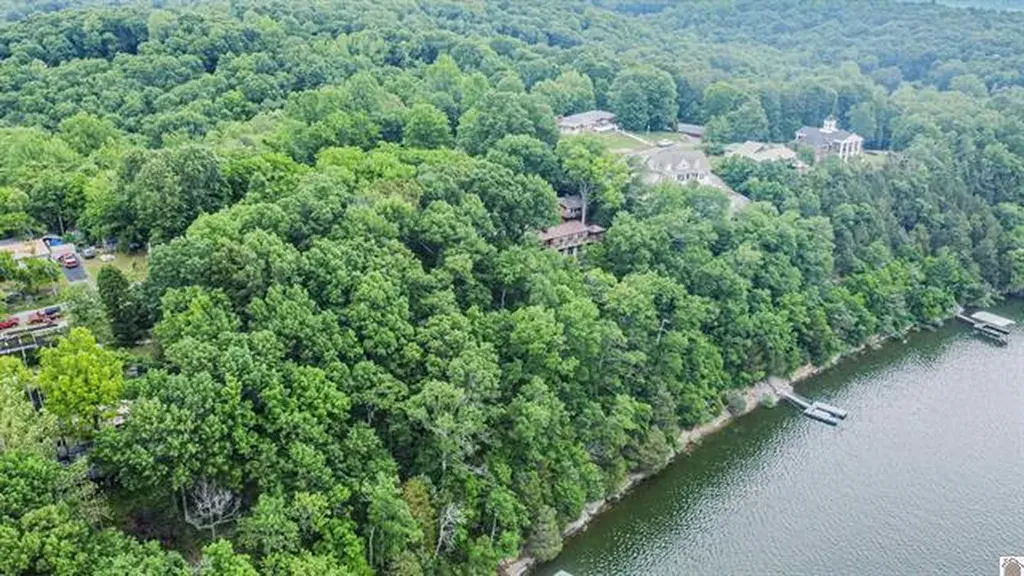 Lot 6 & 7 Deer Run Road Eddyville KY 42038