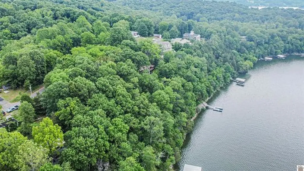 Lot 6 & 7 Deer Run Road Eddyville KY 42038