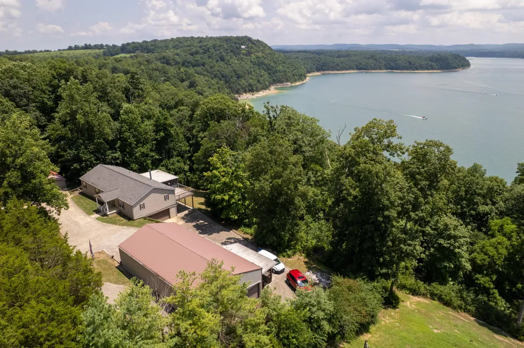 8882 Highway 761 Nancy KY 42544