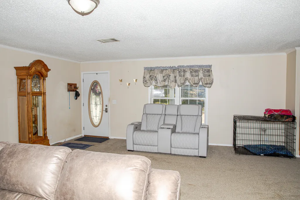 8882 Highway 761 Nancy KY 42544