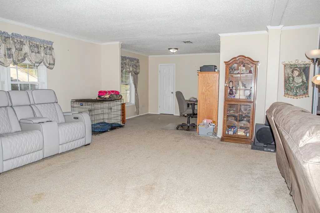 8882 Highway 761 Nancy KY 42544