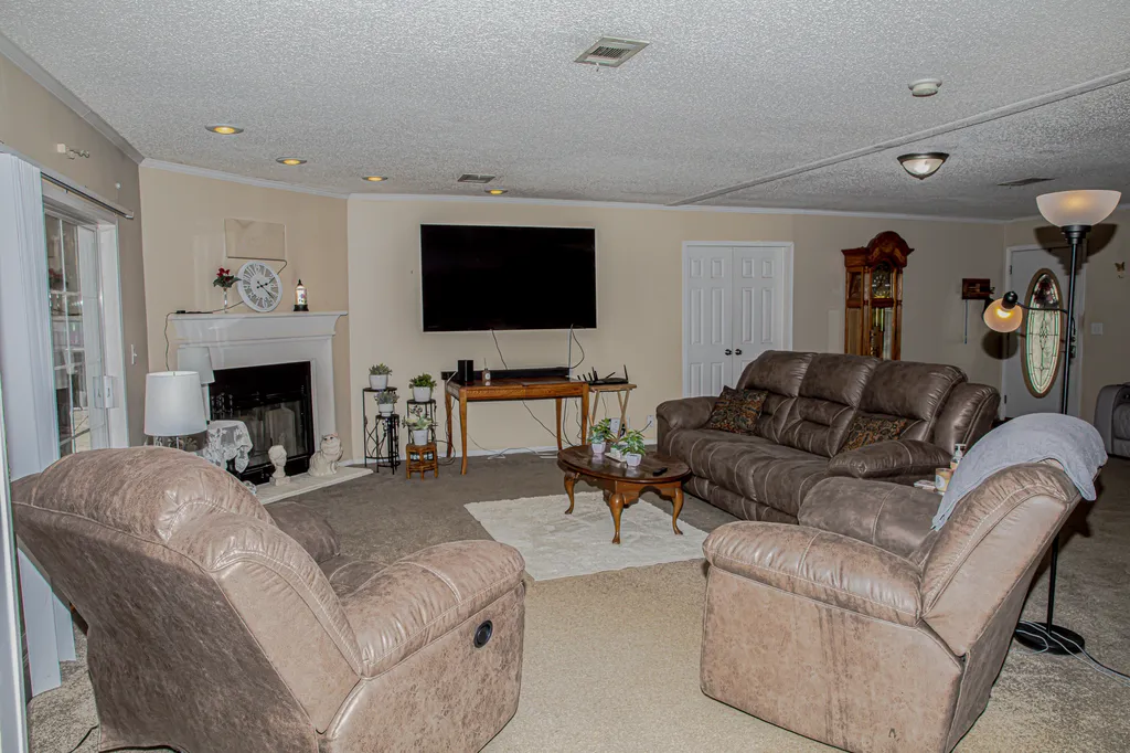 8882 Highway 761 Nancy KY 42544