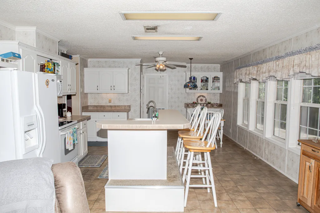 8882 Highway 761 Nancy KY 42544