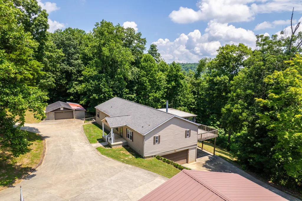 8882 Highway 761 Nancy KY 42544