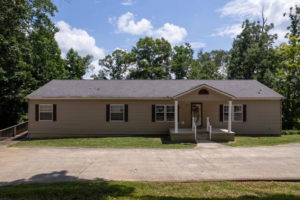 8882 Highway 761 Nancy KY 42544