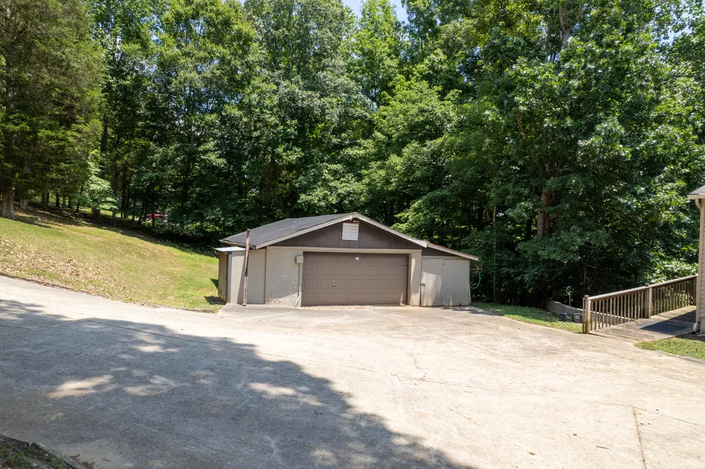 8882 Highway 761 Nancy KY 42544