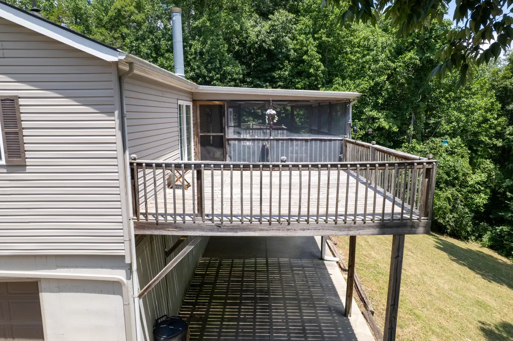 8882 Highway 761 Nancy KY 42544