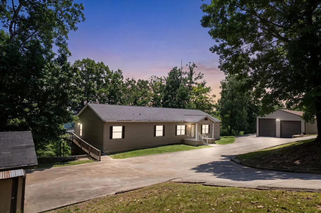 8882 Highway 761 Nancy KY 42544