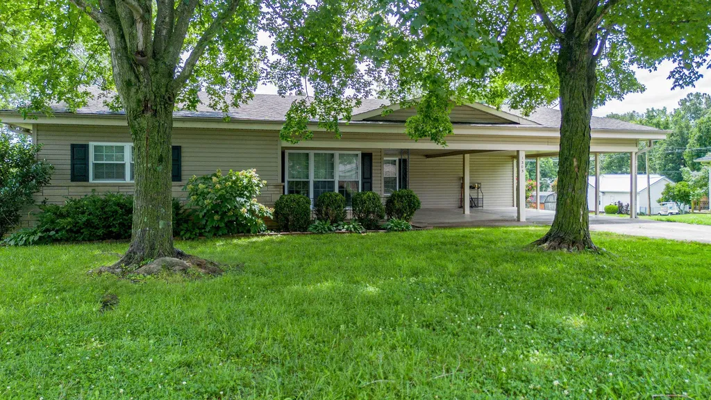 1303 Shelby Mccallum Drive Benton KY 42025