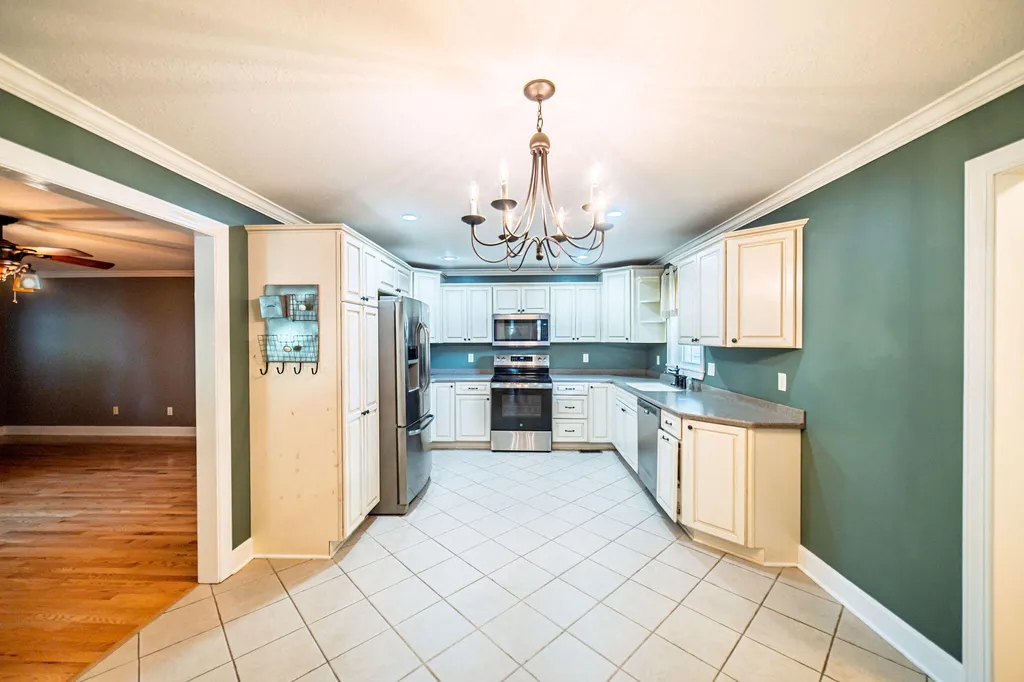 1303 Shelby Mccallum Drive Benton KY 42025