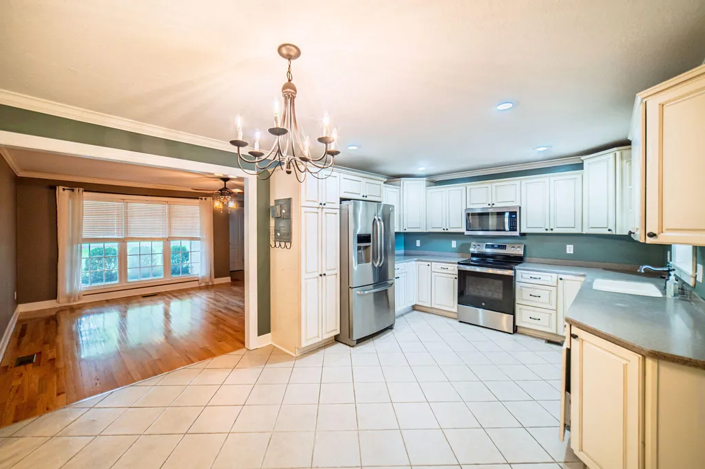 1303 Shelby Mccallum Drive Benton KY 42025