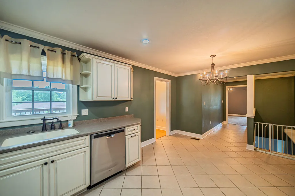 1303 Shelby Mccallum Drive Benton KY 42025