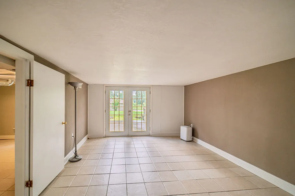 1303 Shelby Mccallum Drive Benton KY 42025