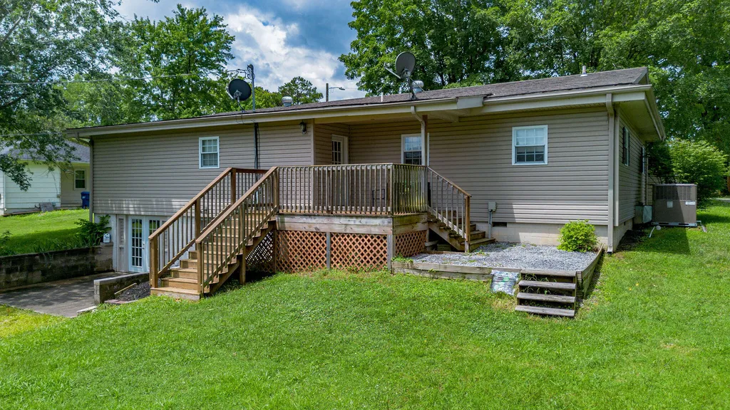 1303 Shelby Mccallum Drive Benton KY 42025