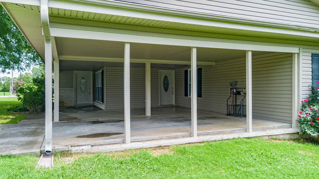 1303 Shelby Mccallum Drive Benton KY 42025