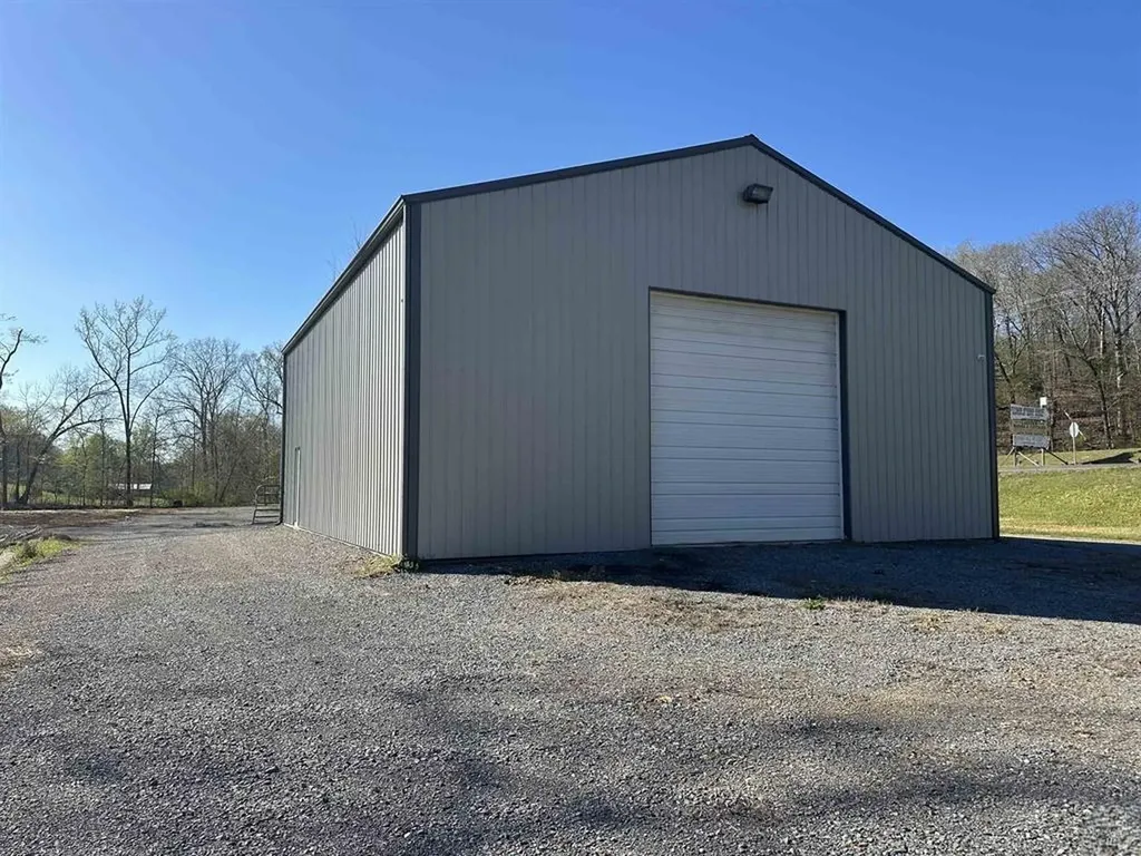 13217 S State Route 121 New Concord KY 42076
