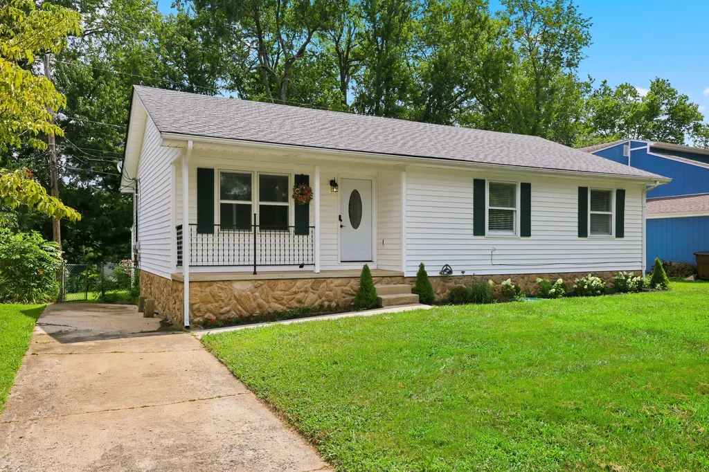 1137 Wood Ridge Road Lexington KY 40514
