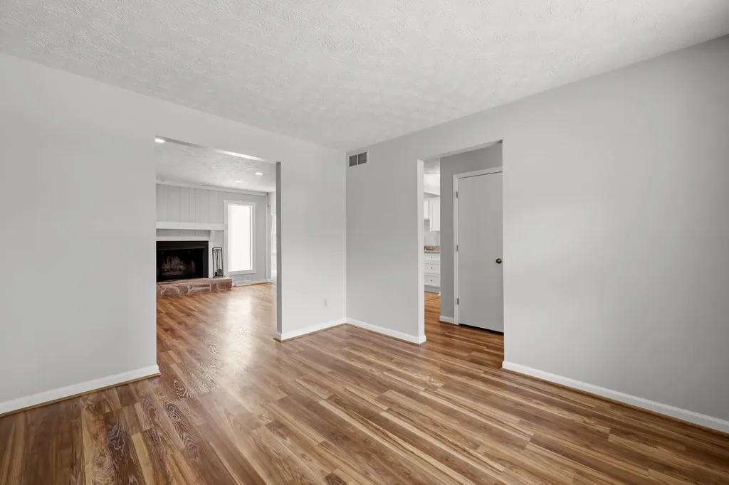 1137 Wood Ridge Road Lexington KY 40514