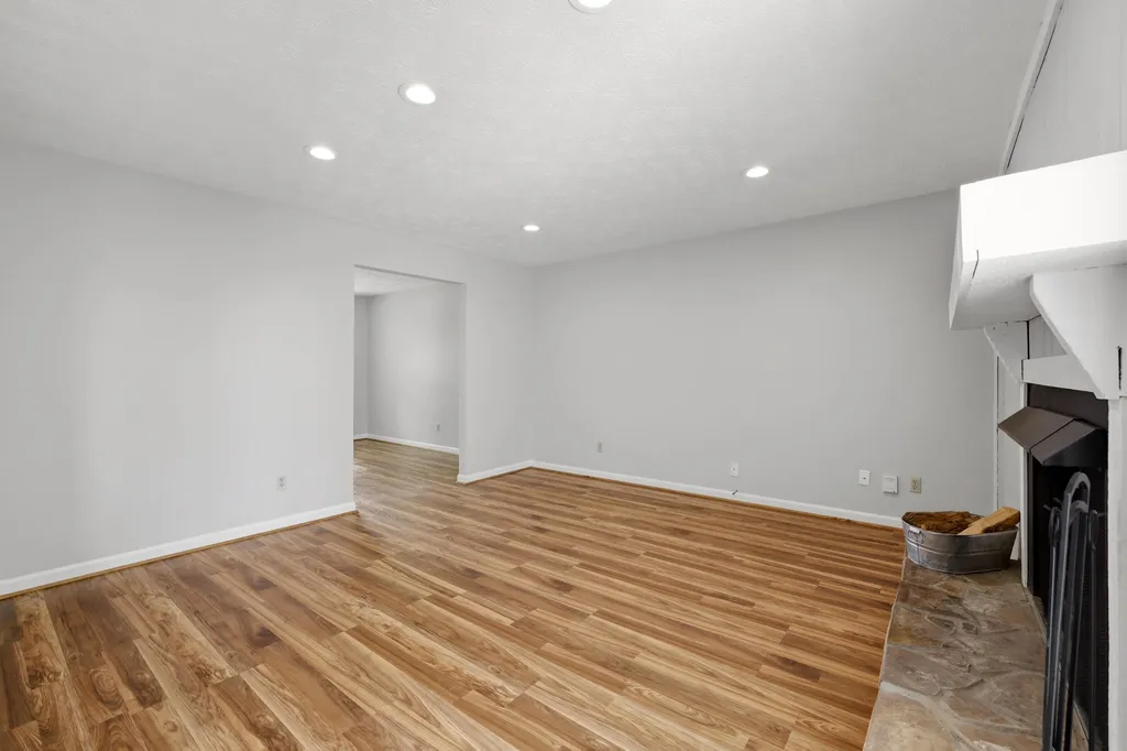 1137 Wood Ridge Road Lexington KY 40514