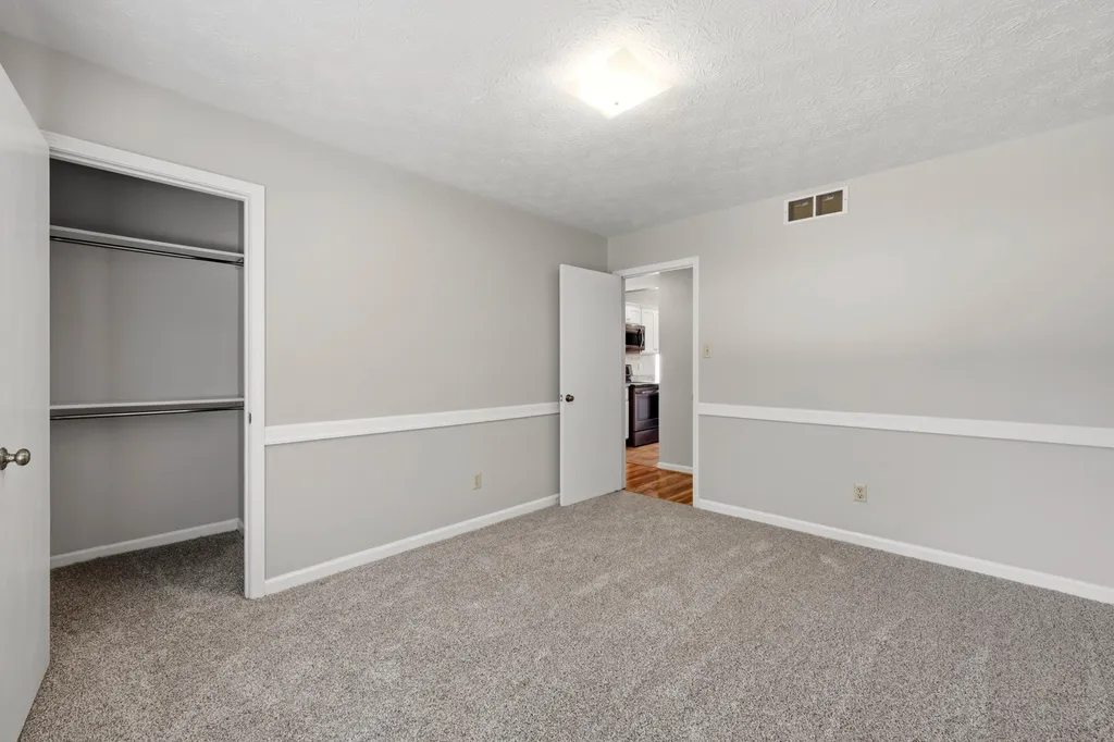 1137 Wood Ridge Road Lexington KY 40514