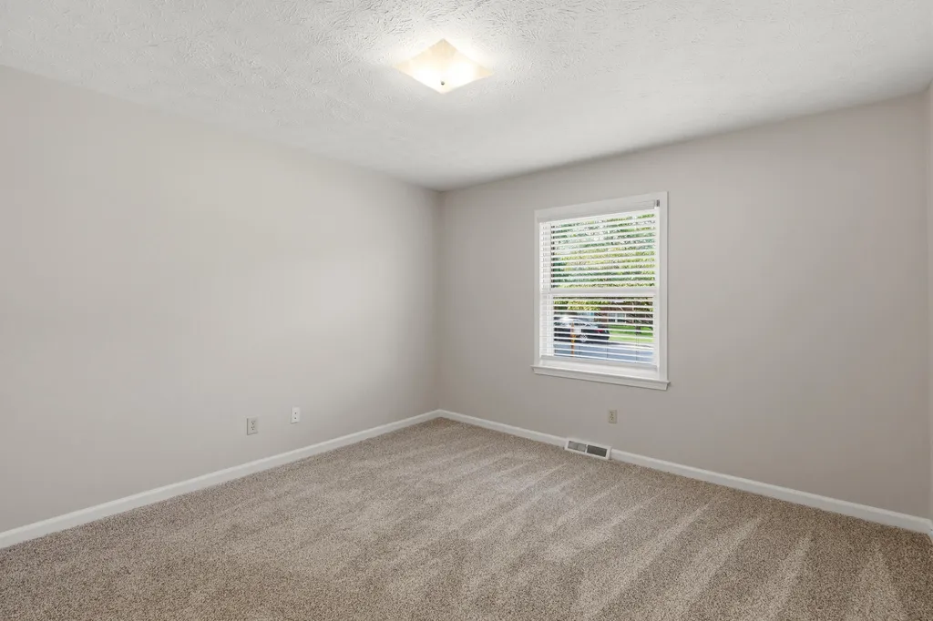 1137 Wood Ridge Road Lexington KY 40514
