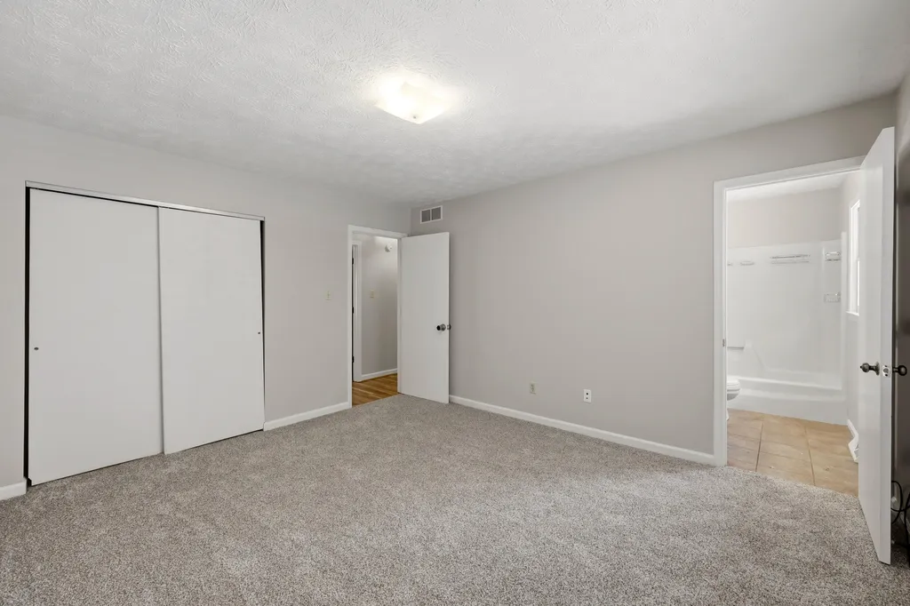1137 Wood Ridge Road Lexington KY 40514