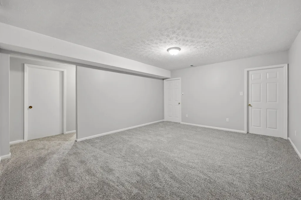 1137 Wood Ridge Road Lexington KY 40514