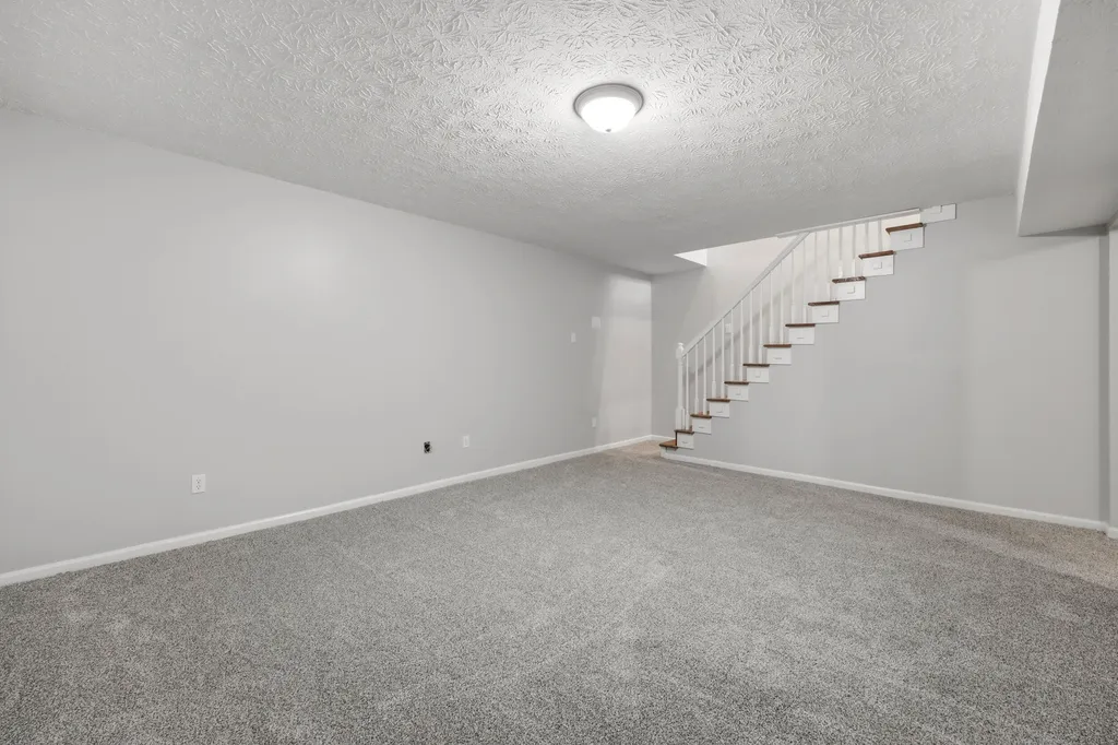 1137 Wood Ridge Road Lexington KY 40514