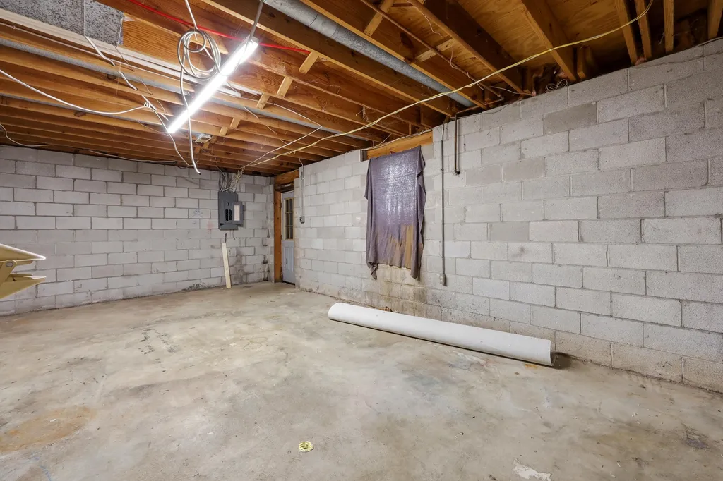 1137 Wood Ridge Road Lexington KY 40514