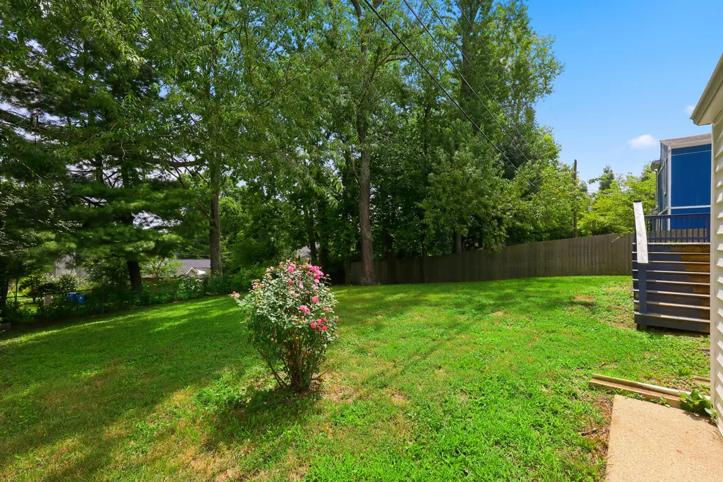 1137 Wood Ridge Road Lexington KY 40514