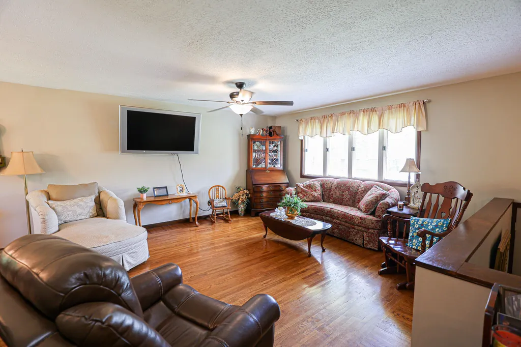 98 Gordon Road Benton KY 42025