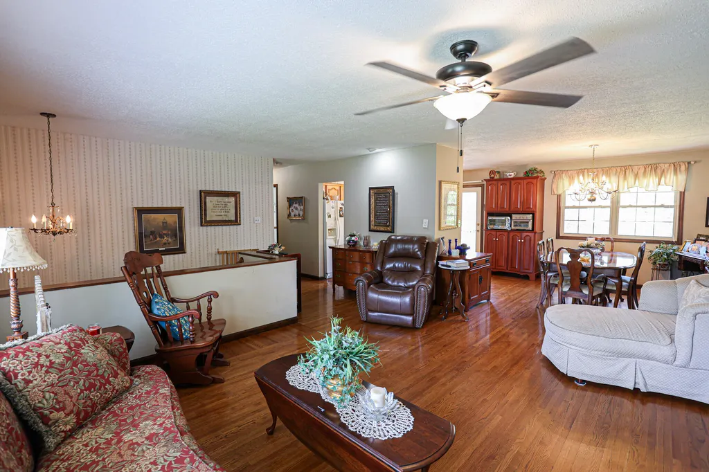 98 Gordon Road Benton KY 42025
