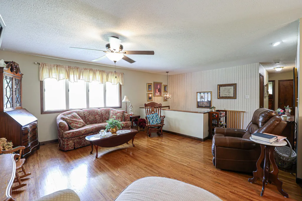 98 Gordon Road Benton KY 42025