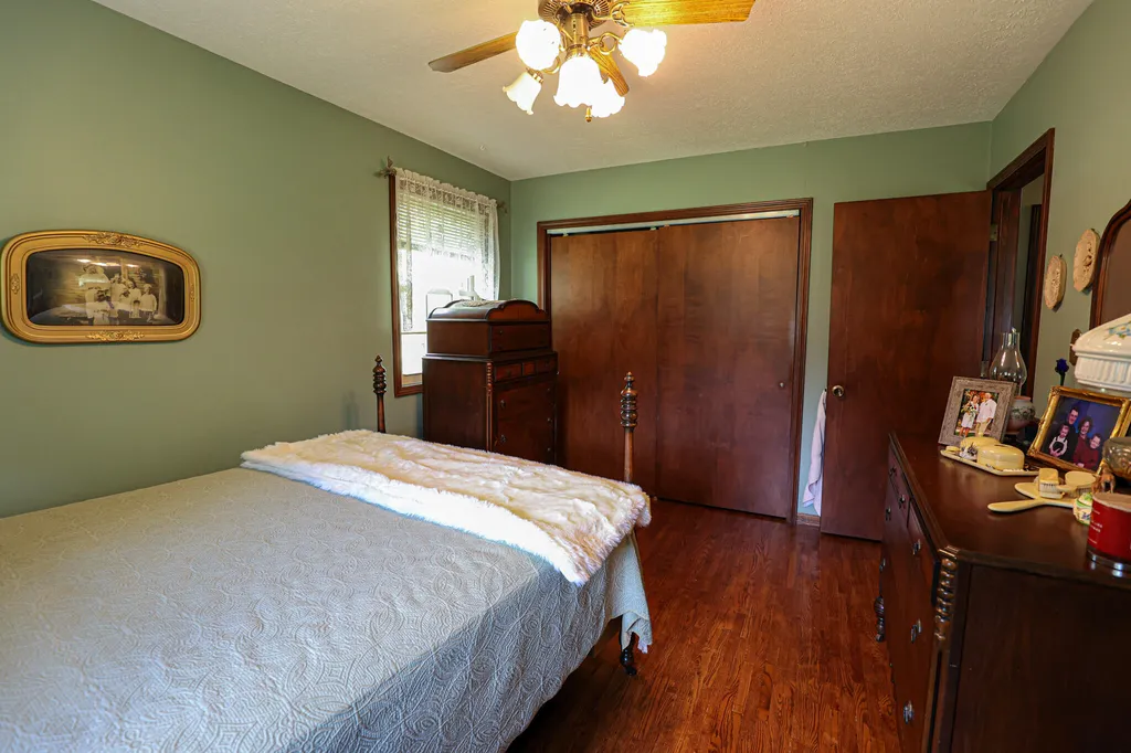 98 Gordon Road Benton KY 42025