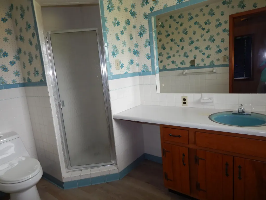 2216 Dyke Road Gilbertsville KY 42044