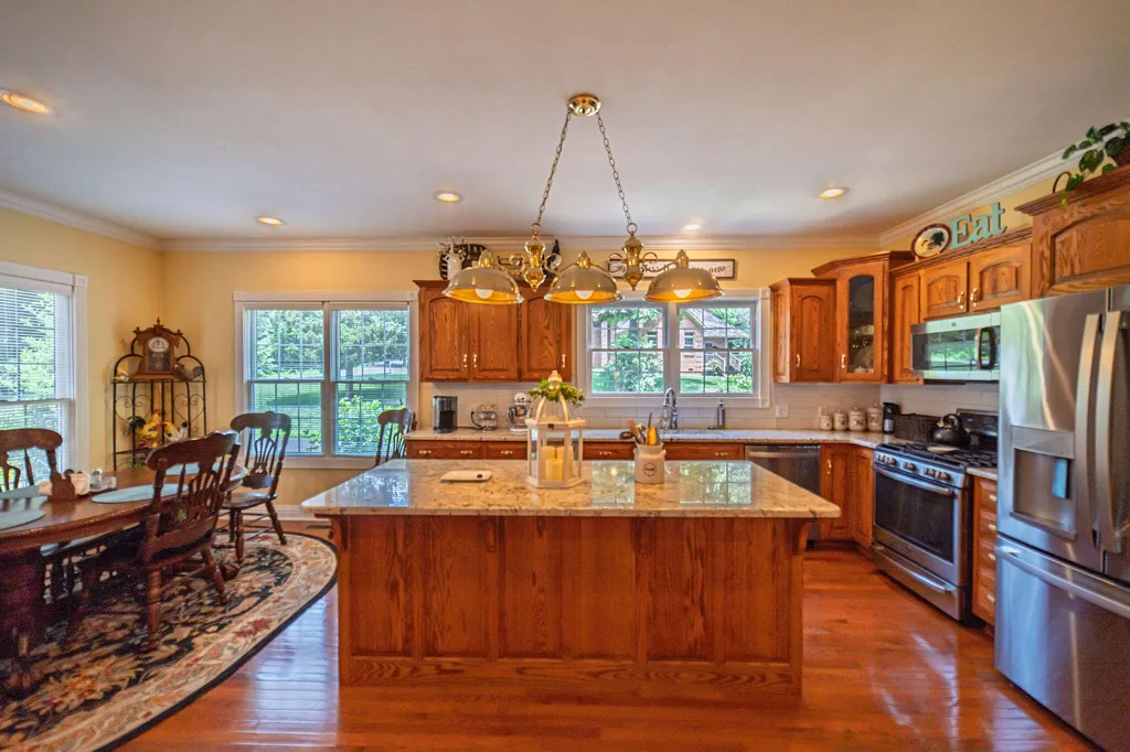631 Chickasaw Bluff Road Benton KY 42025