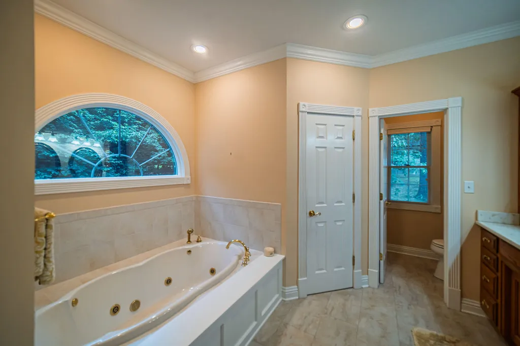 631 Chickasaw Bluff Road Benton KY 42025